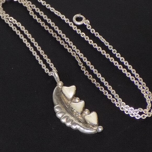 Robert Iule Zuni Sterling Silver Moonstone Hearts Pendant Necklace, Rare Design - Picture 4 of 8